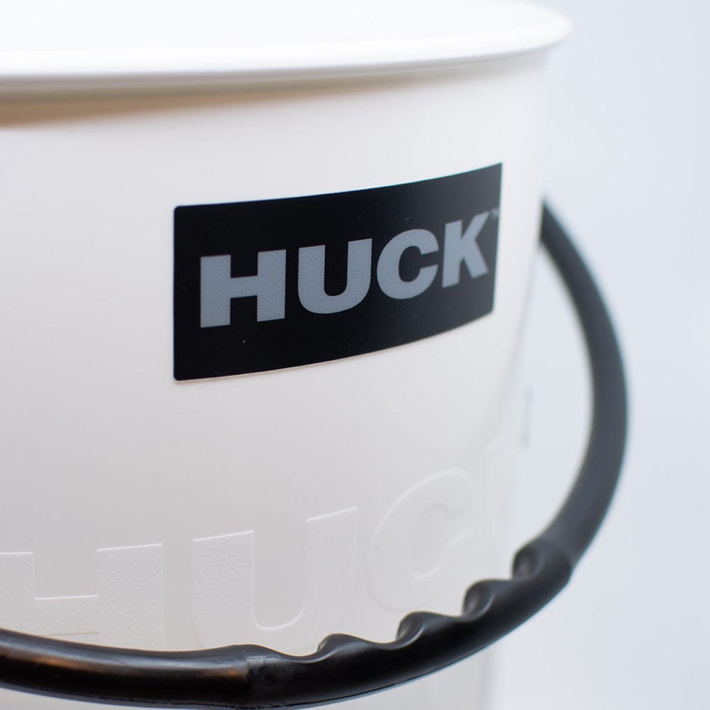 HUCK Performance Bucket - Tuxedo - White w/Black Handle [76174] - The Happy Skipper