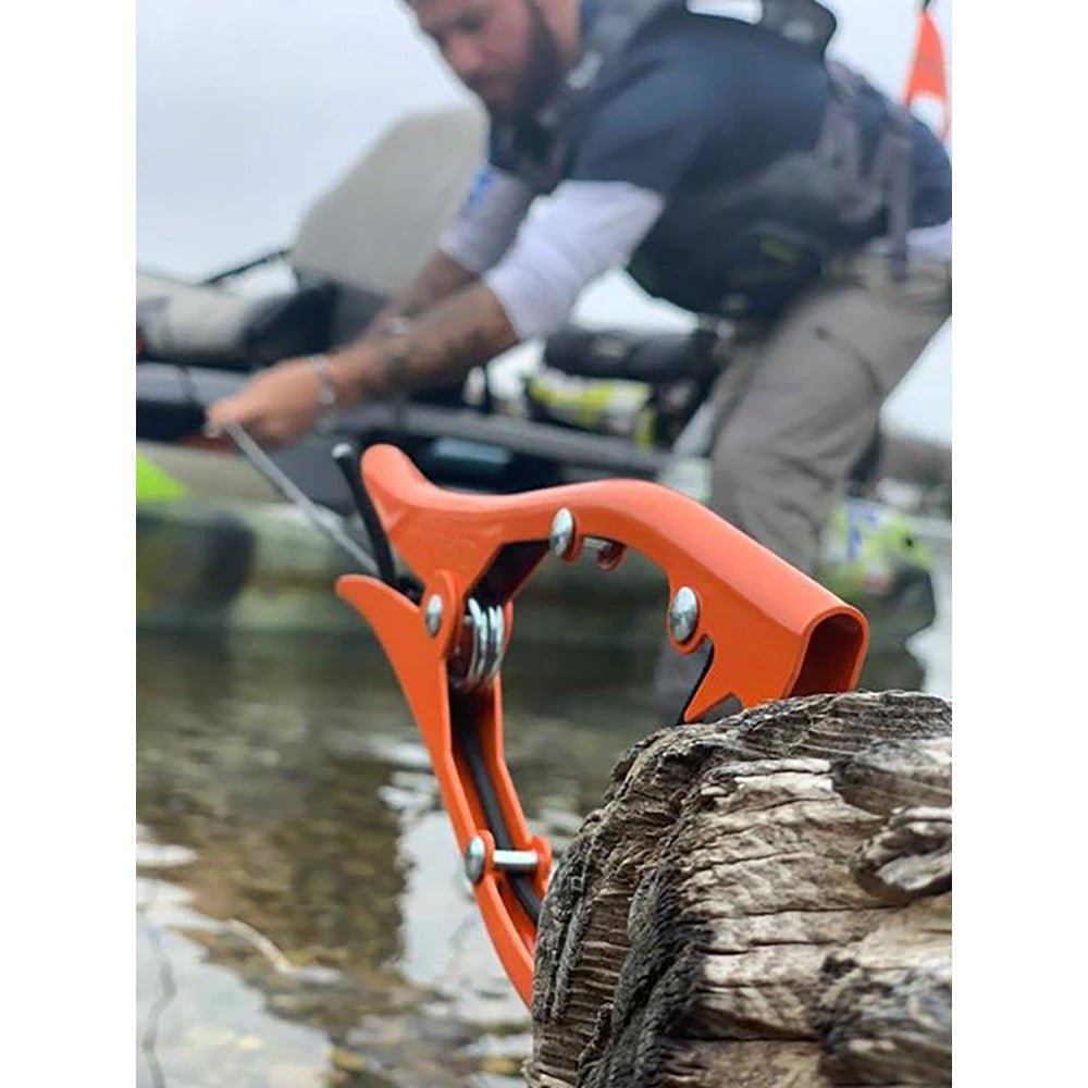 YakGear Galvanized Brush Gripper [01-0082] - The Happy Skipper